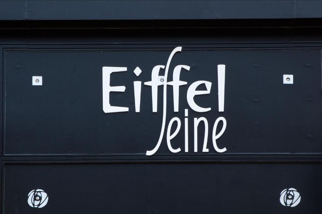 eiffel seine 44